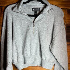 Victoria’s Secret On Point Size Medium Sweatshirt 1/4 Zip fleece Grey